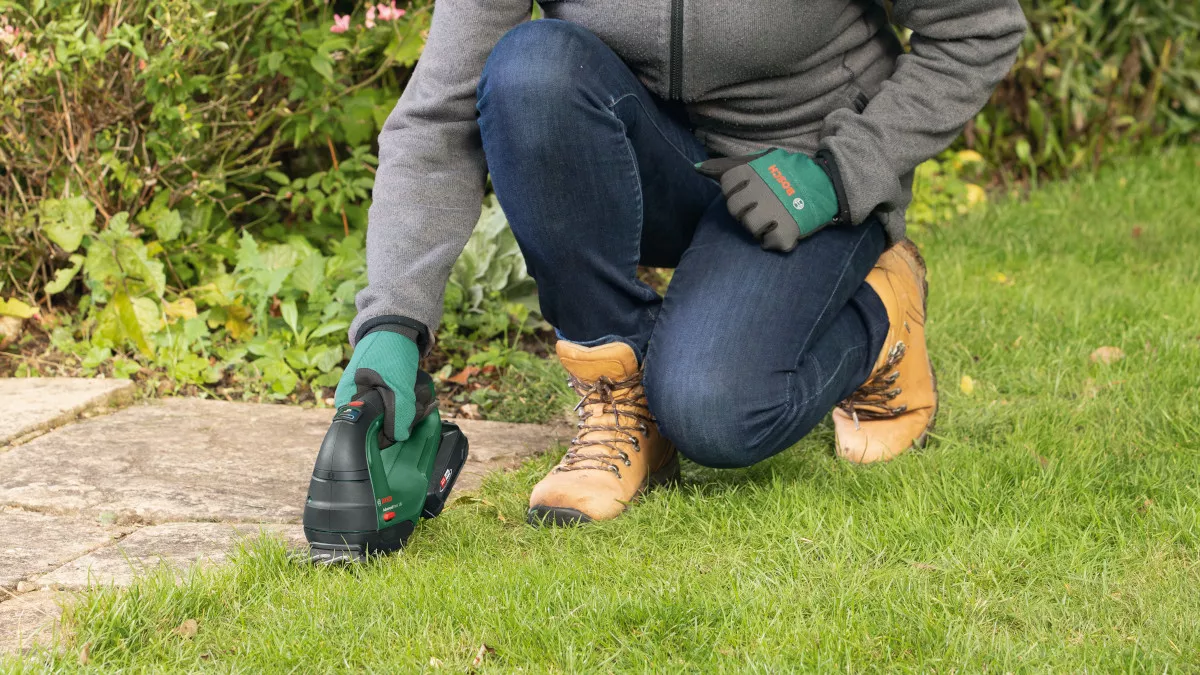 sculpte-buissons / coupe-herbes sans-fil AdvancedShear 18V-10 Bosch solo